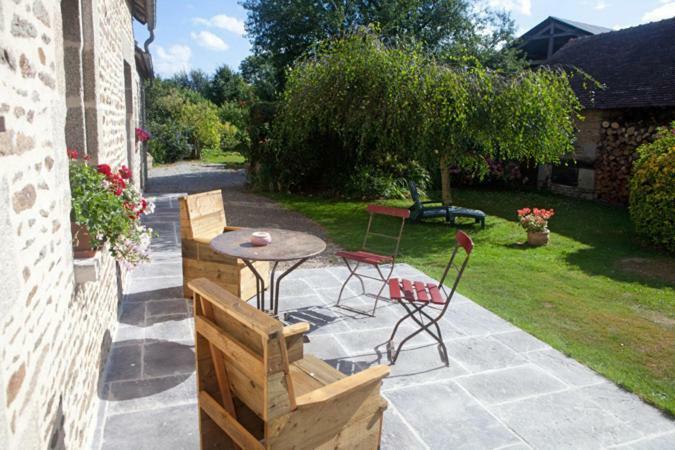 Chambre D'Hote Courtoux Saint-Denis-sur-Sarthon Εξωτερικό φωτογραφία